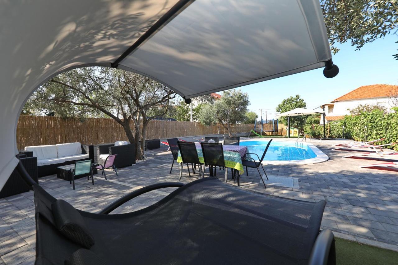 Apartment With Private Pool Sukošan Buitenkant foto